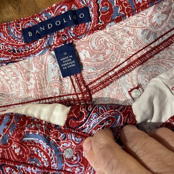 Bandolino Womens Red & Blue Paisley Print Shorts Size 12 Cotton Blend Mid-Rise - Picture 5 of 14